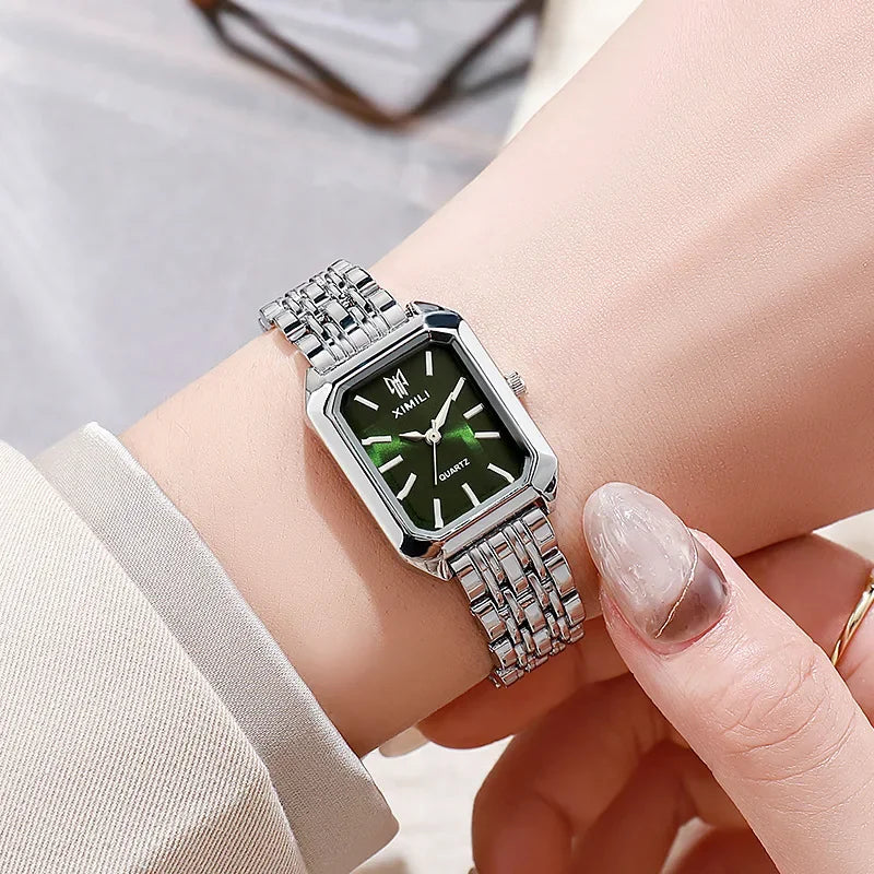 Klassische Edelstahl Uhr